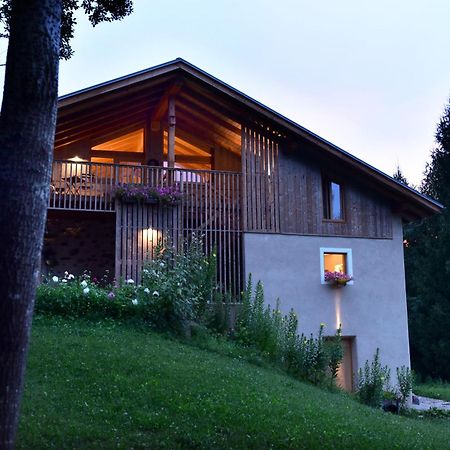 B&B Mas De Lagorae Tesero Buitenkant foto